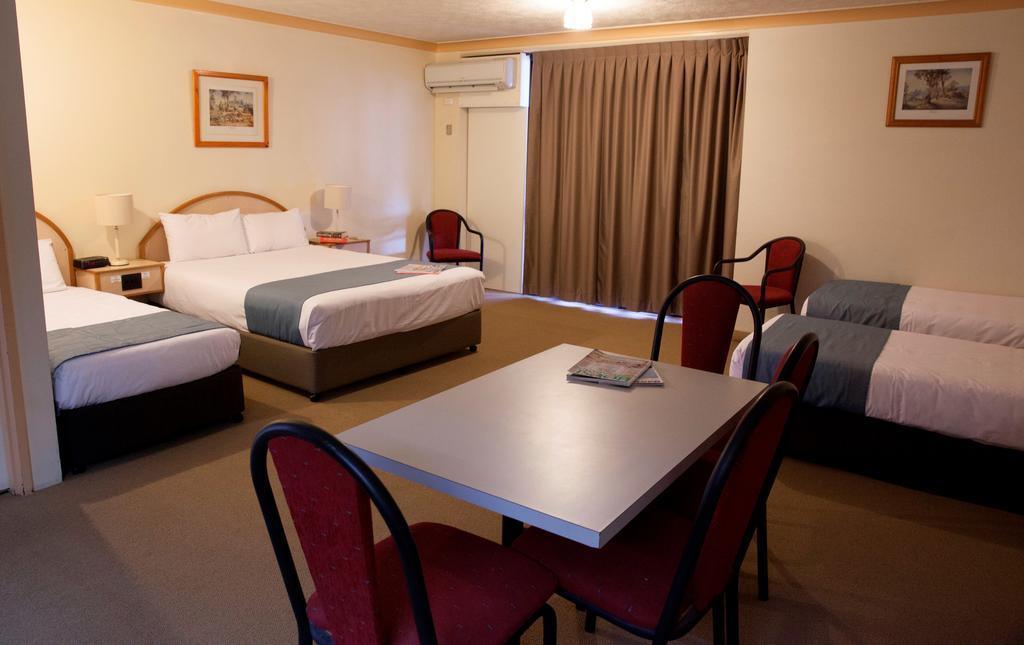 Longreach Motor Inn Exteriör bild